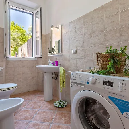 Sardinia Re - Al Porto Дом отдыха