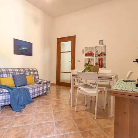 Sardinia Re - Al Porto * ألغيرو
