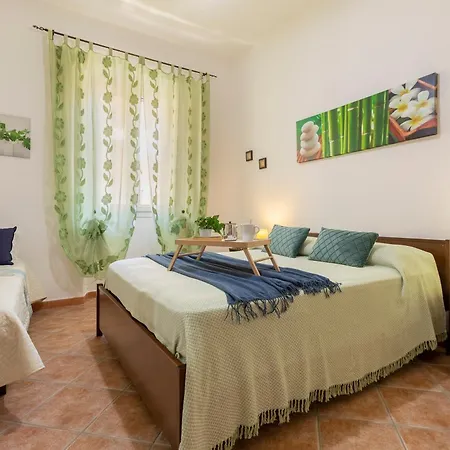 Sardinia Re - Al Porto * ألغيرو